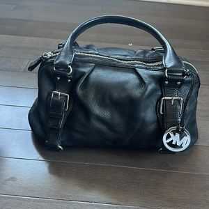 Michael Kors leather bag pre-use good condition